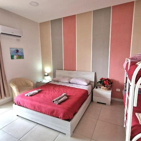Home Regina Giovanna Napoli Esterno foto