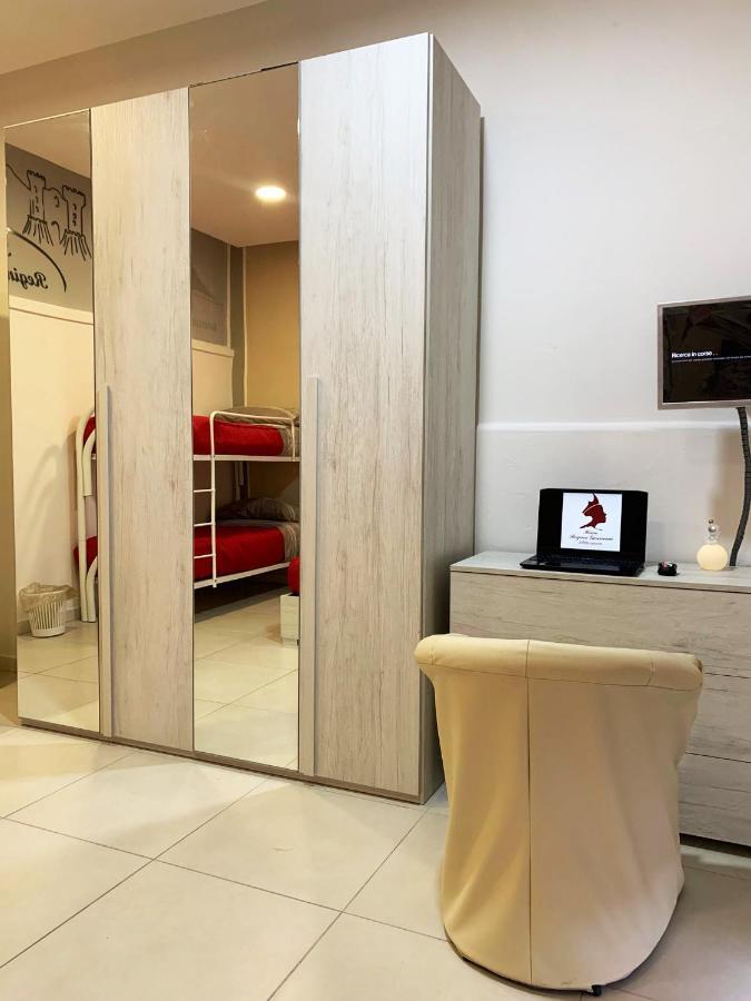 Home Regina Giovanna Napoli Esterno foto